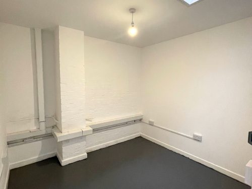 Studio Available to rent in E9 Homerotn Mackntosh Lane Pic3