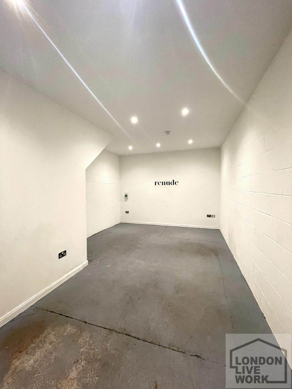 Art : Creative Studio to Rent in Warehouse in Hale Studios N17 2