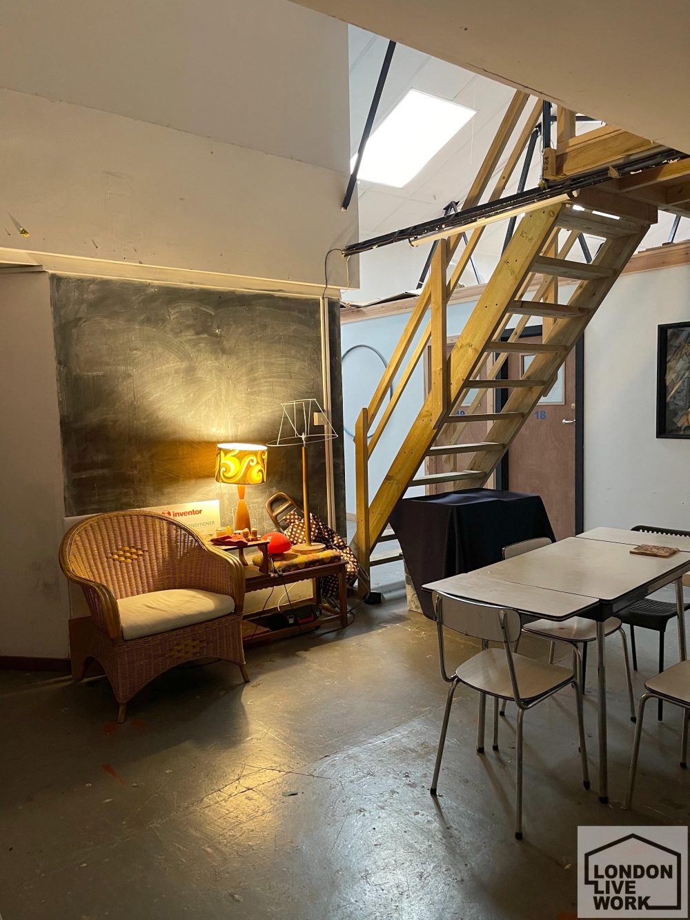 N15 artist studio to rent in warehouse 11