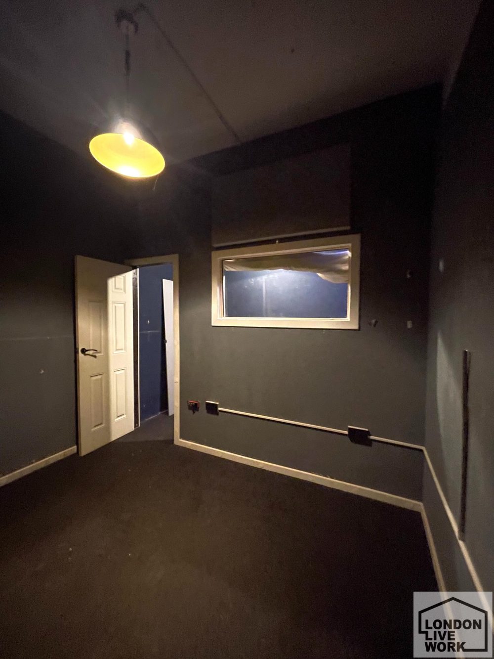 N15 music studio to rent in warehouse 5