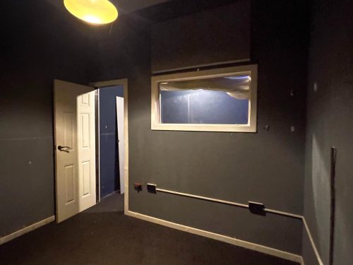 N15 music studio to rent in warehouse 5