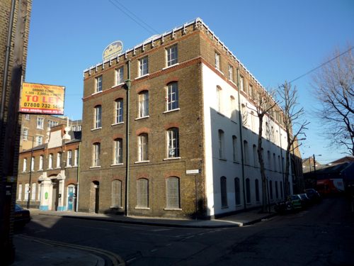 art studio in the old peanut factory / hackney wick E3