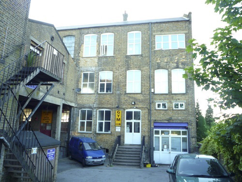 Live work unit to rent in warehouse in alston works, Barnet EN5