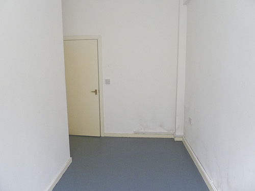 Live work style studio 600 sq ft with 3 rooms, open area, WC and kitchen area available in N15