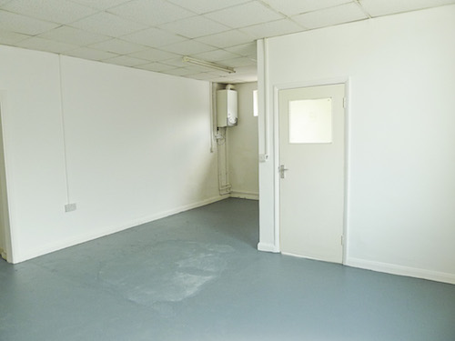 Live work style studio 600 sq ft with 3 rooms, open area, WC and kitchen area available in N15