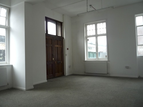 Live work unit to rent in warehouse in Seven Sisters N15