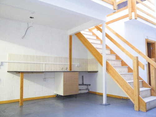 Live work style unit to rent in warehouse in Seven Sisters N15