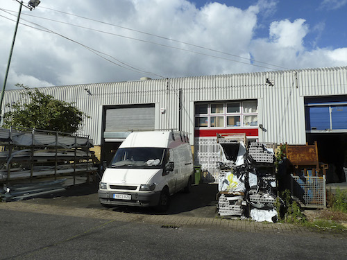 Live work style warehouse unit available to rent- 3800 sq ft in total - 2500 ground floor area, plus 1300 sq ft mezzanine floor with 3 rooms, WC and bath in N15