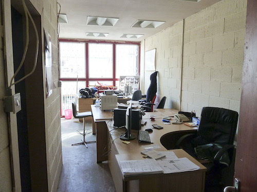 Live work style warehouse unit available to rent- 3800 sq ft in total - 2500 ground floor area, plus 1300 sq ft mezzanine floor with 3 rooms, WC and bath in N15