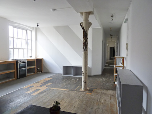 Live work unit to rent in Stoke Newington N16, beautiful converted warehouse, 1200 sq ft space with 5 rooms and large open area.