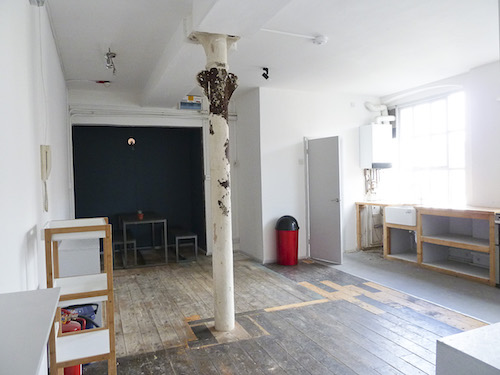 Live work unit to rent in Stoke Newington N16, beautiful converted warehouse, 1200 sq ft space with 5 rooms and large open area.