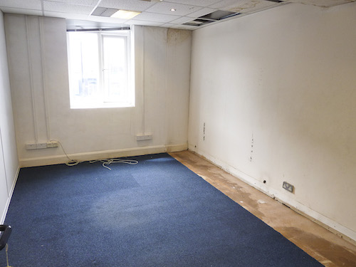 3500 sq ft first floor converted warehouse with 10 rooms and open area (with rent free period to convert) in Stamford Hill N16