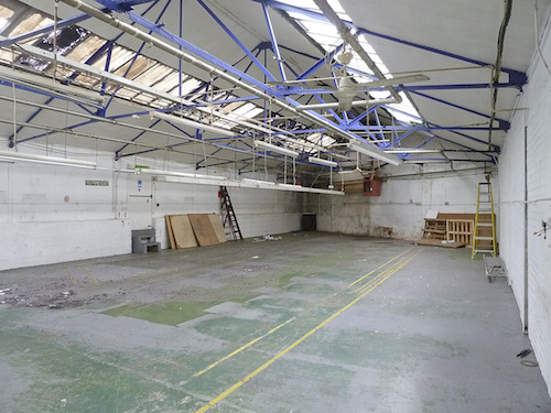 2700 sq ft ground floor warehouse space - with flexible use and 24hr access in N4