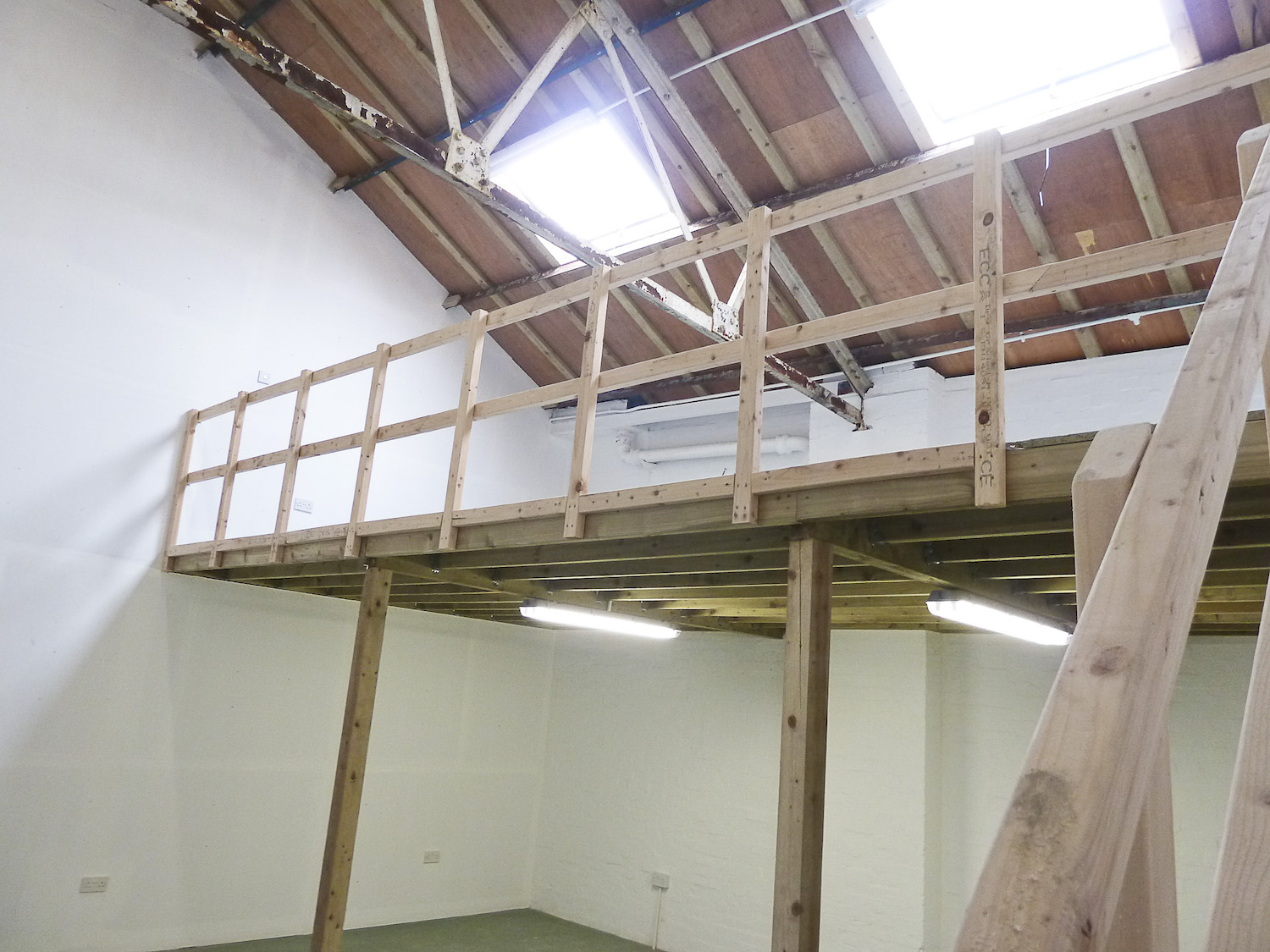 Live work style unit to rent in warehouse in Camden