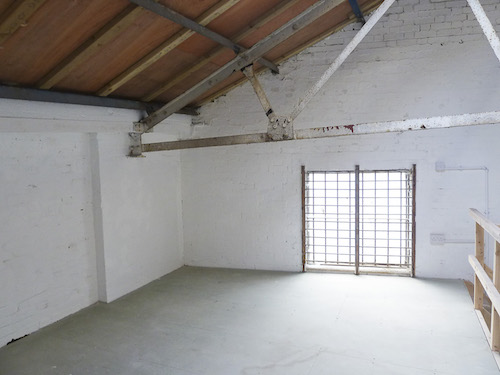 Live work style unit to rent in warehouse in Camden