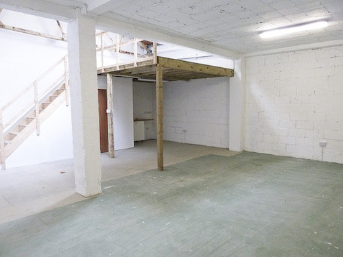 Live work style unit to rent in warehouse in Camden