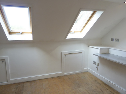 Very quirky ground and first floor 3 bedroom live work unit, with large open area that can be used as a studio / rehearsal space in SE1