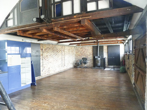 Very quirky ground and first floor 3 bedroom live work unit, with large open area that can be used as a studio / rehearsal space in SE1