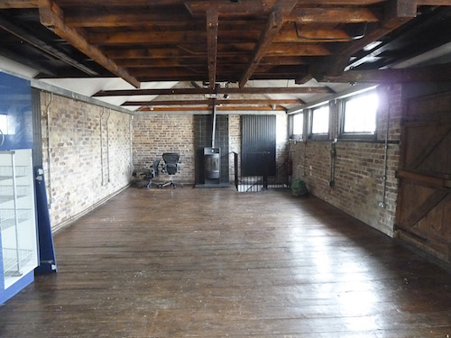 Very quirky ground and first floor 3 bedroom live work unit, with large open area that can be used as a studio / rehearsal space in SE1