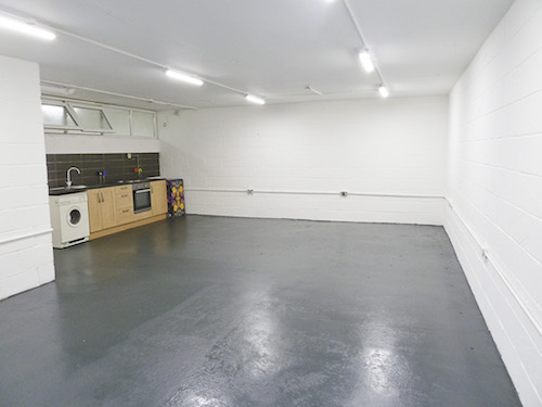 Live work style basement with natural light available to rent in SW9 Brixton