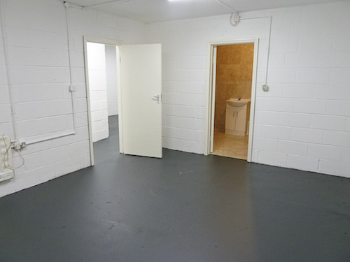 Live work style basement with natural light available to rent in SW9 Brixton