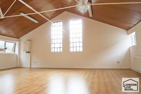 Live work unit to rent in London SE23